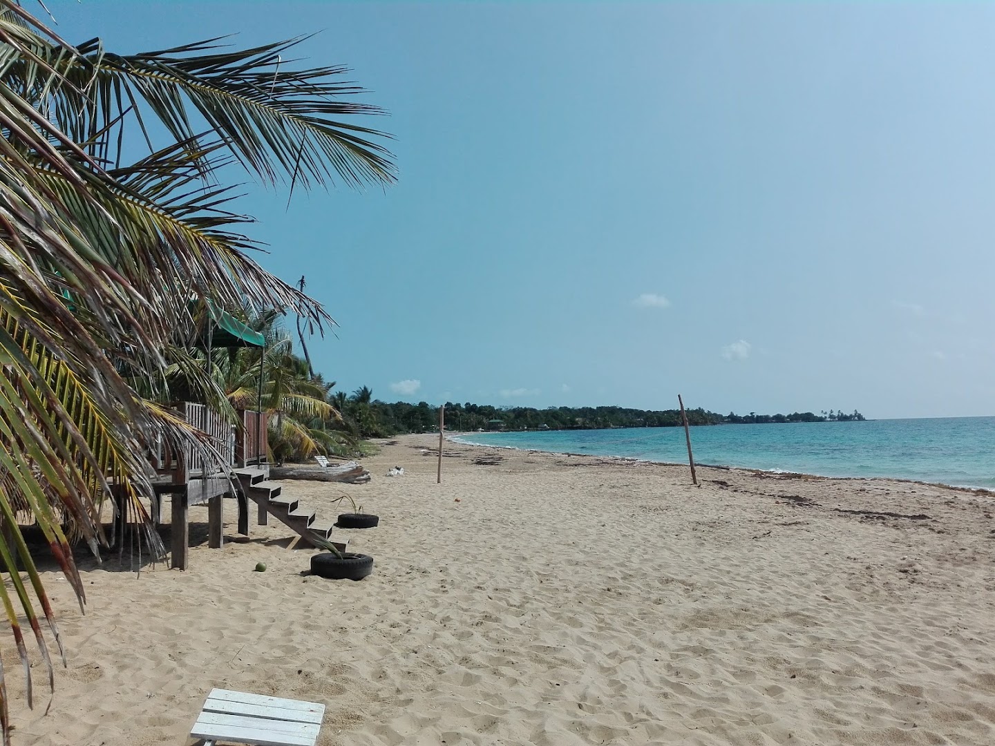 Island Style Beach Bar & Restaurant: venue atmosphere and location