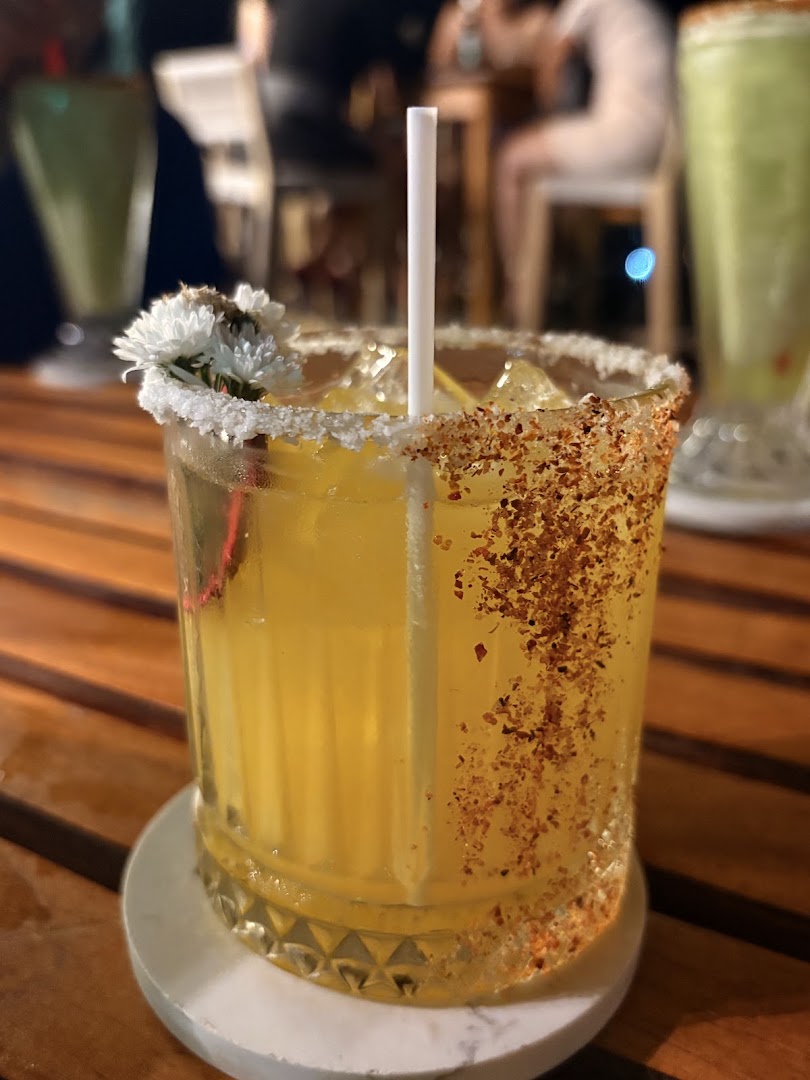 Absolutto Rooftop & Restaurante: appealing, high-quality cocktail photo