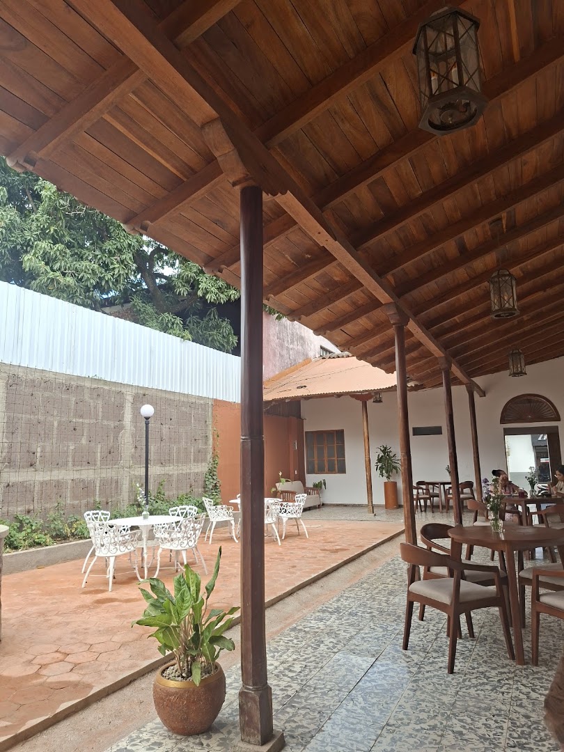 Tributo Café De Origen: inviting and clean venue atmosphere