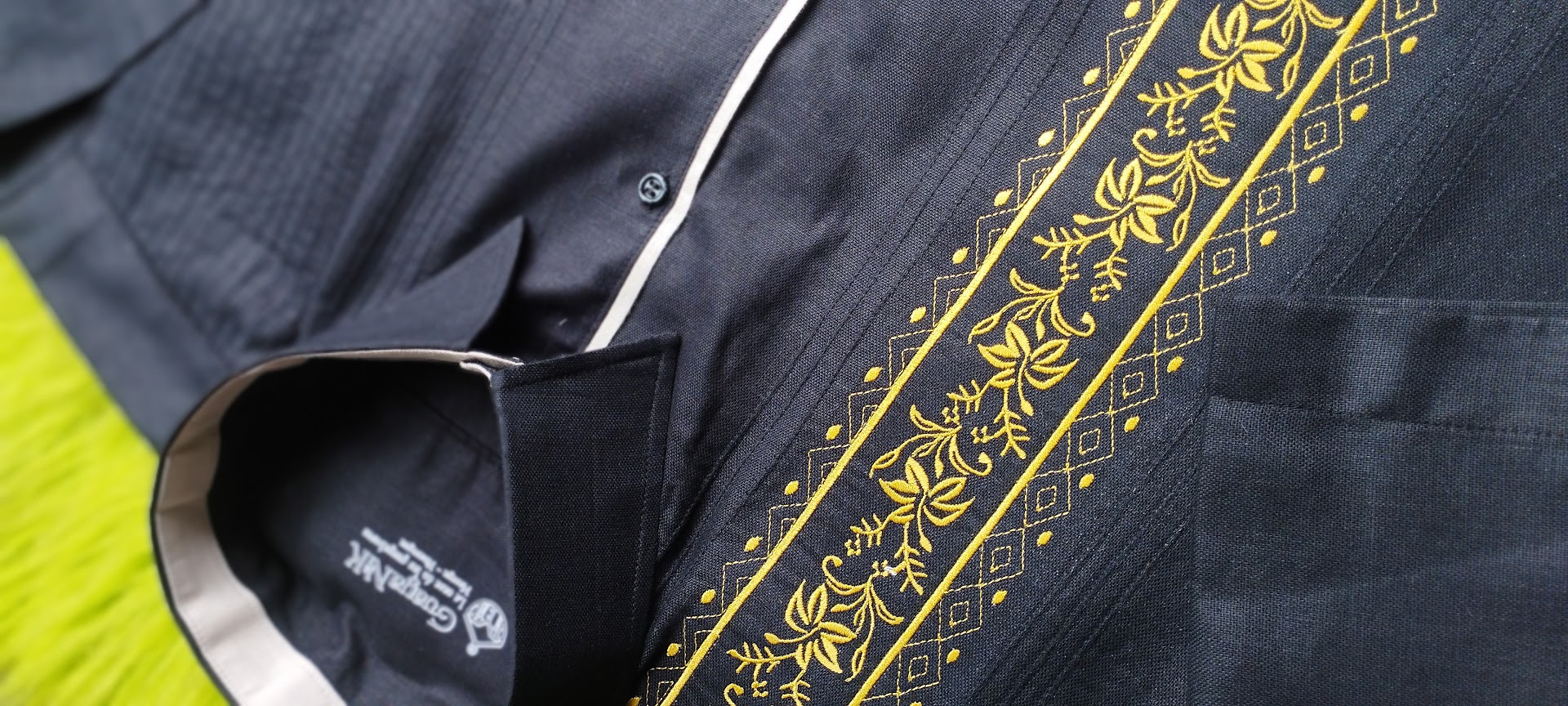 GuayaNik: clear product photo showing detail