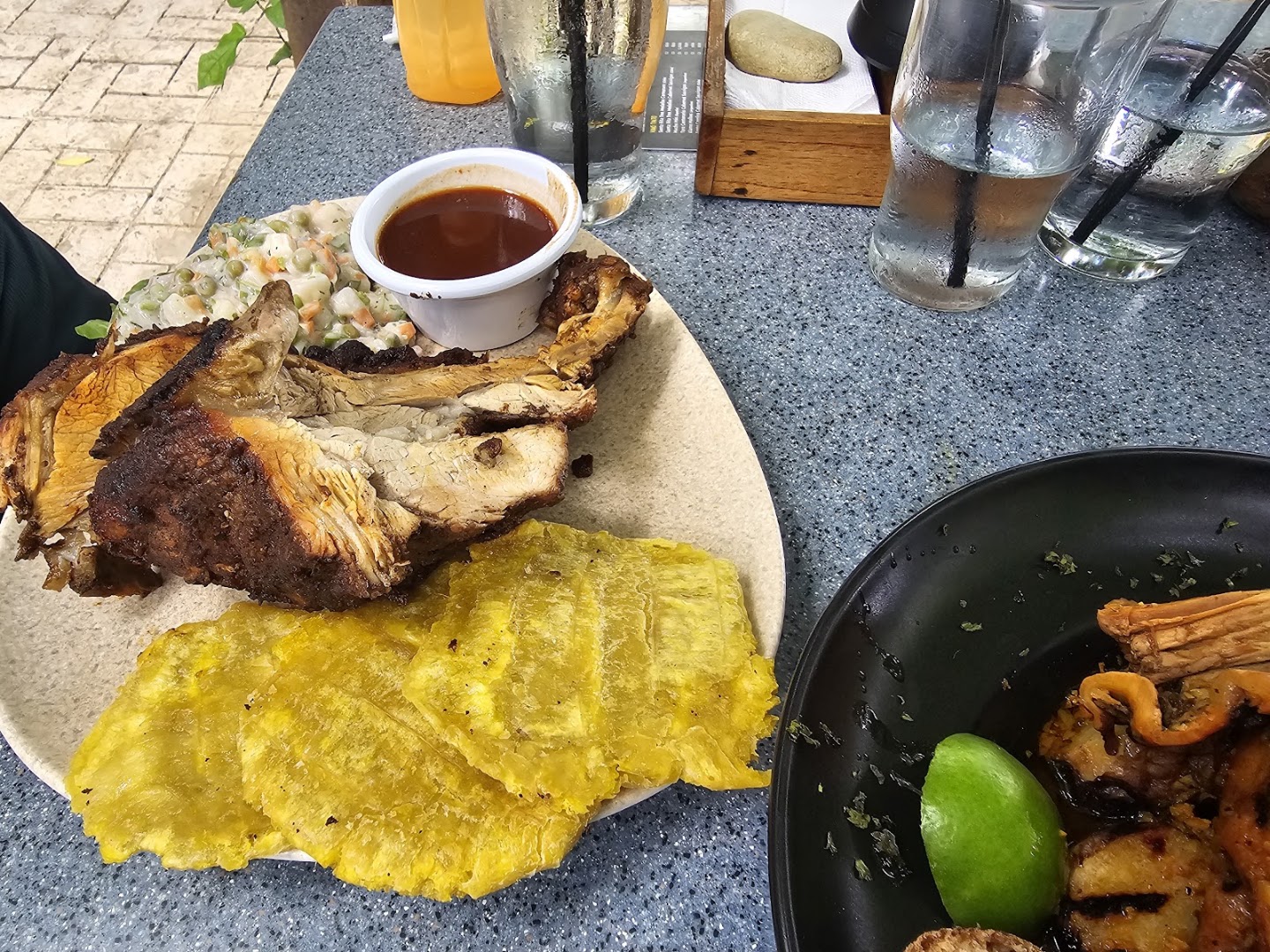 Que Sabroso Restaurante: appetizing photo of restaurant food
