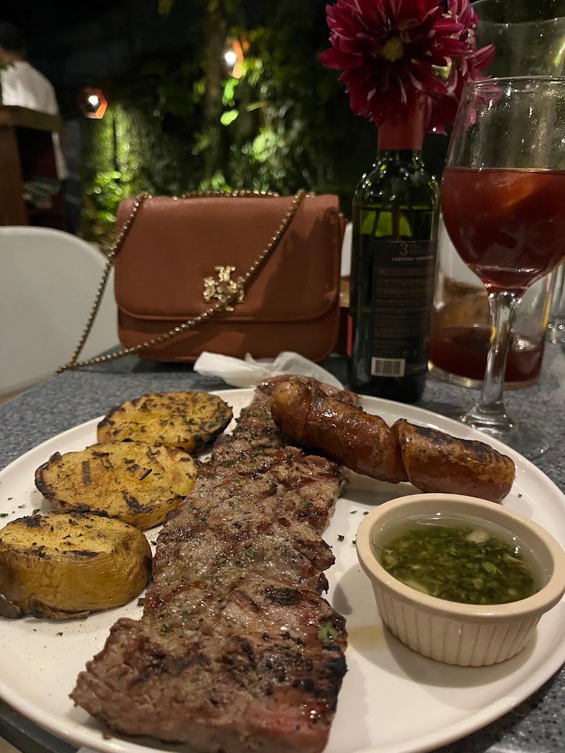 Que Sabroso Restaurante: appetizing food photo at restaurant