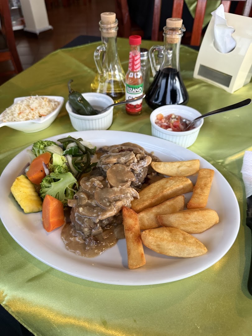 El Balcón: appetizing, clear photo of food
