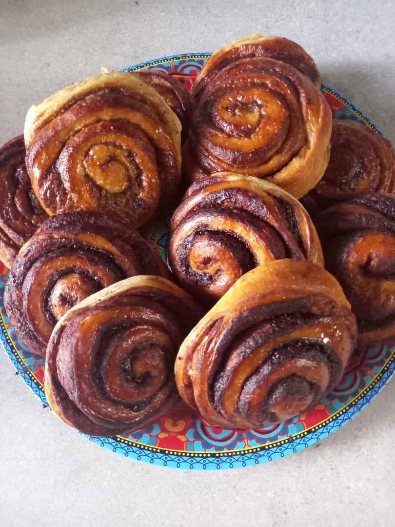 Bustavo: appetizing photo of food items