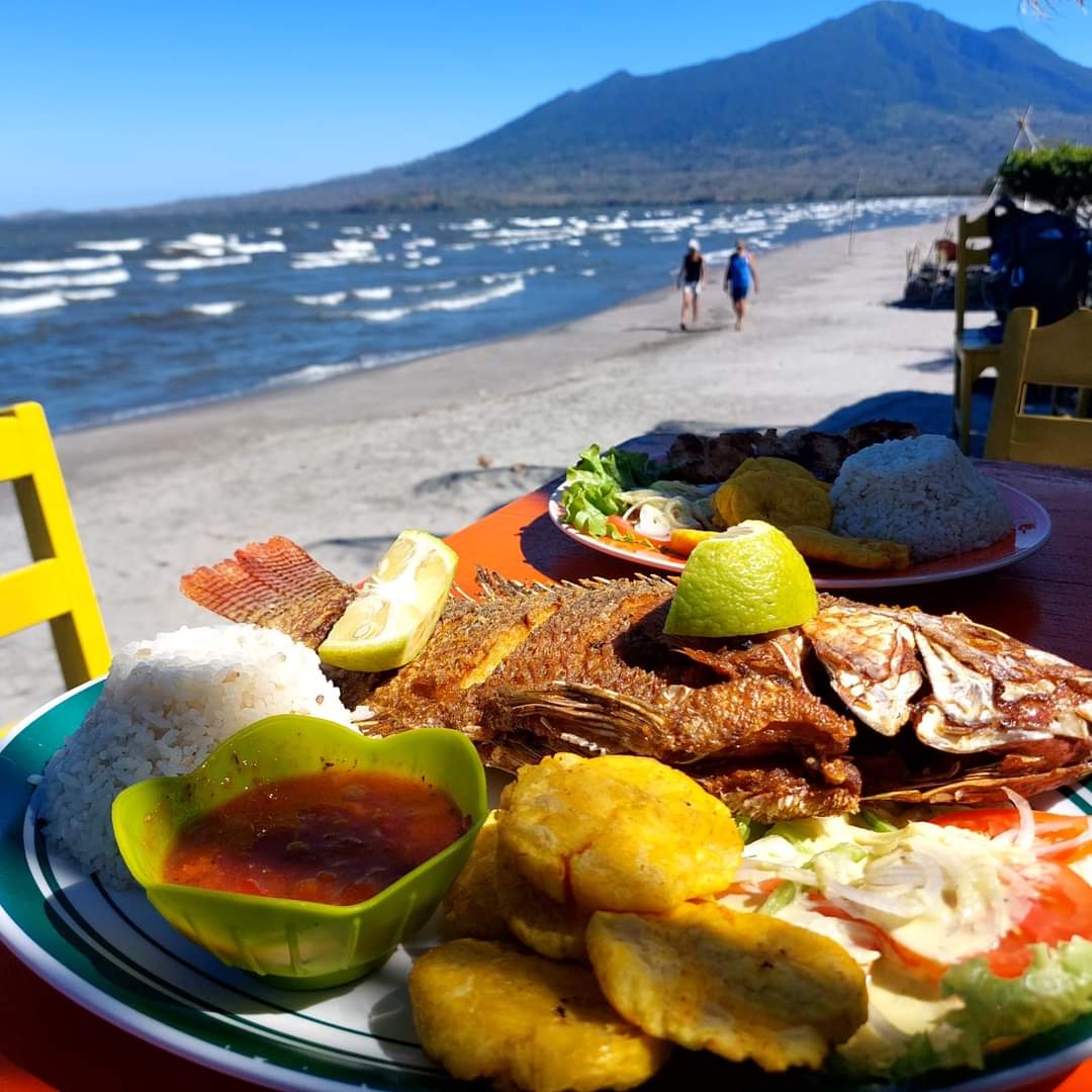 Comedor Gloriana: appetizing food with scenic view
