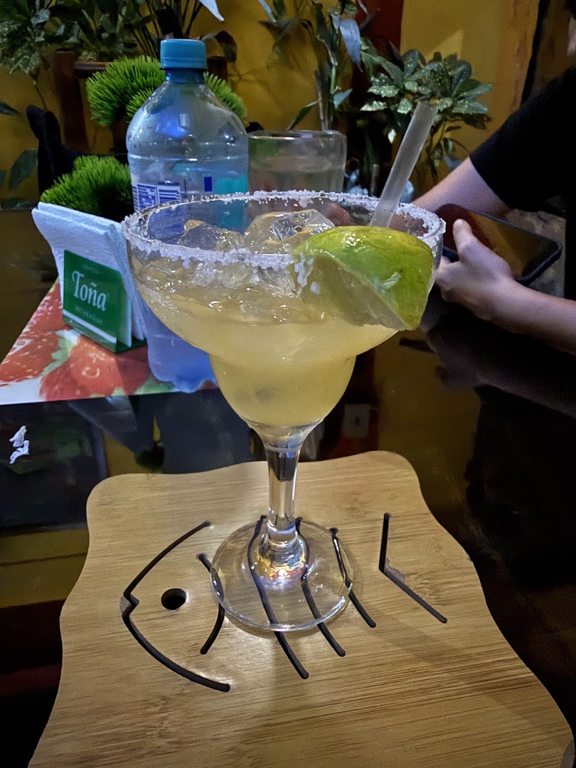 El Picante Mexican Restaurant: appetizing photo of a margarita
