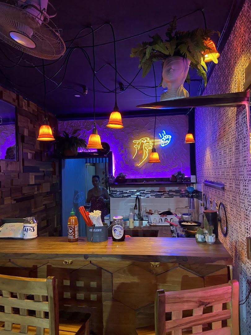 Dumplings Aqui: inviting restaurant interior atmosphere