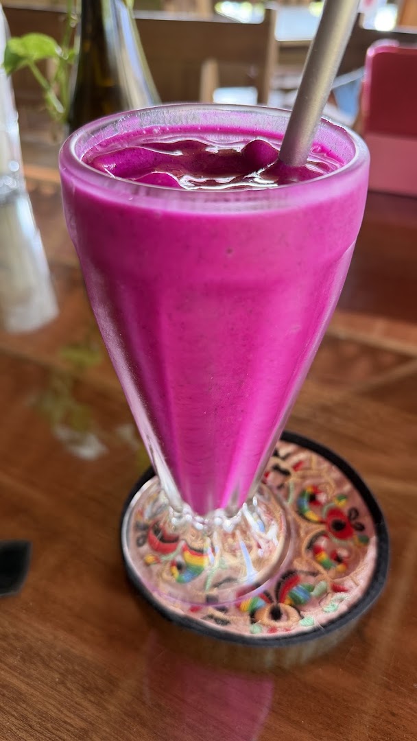 Peace & Cake: appetizing photo of a drink