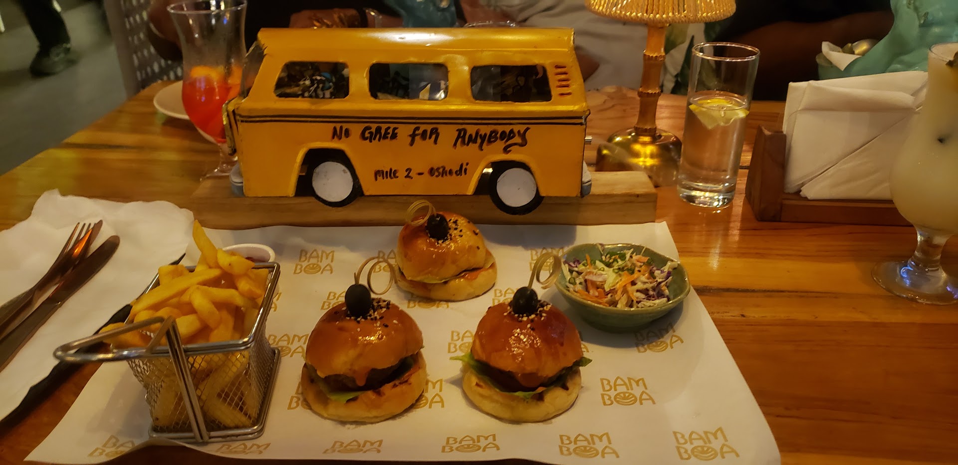 BamBoa: appetizing food presentation and branding