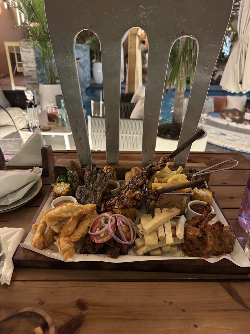 BamBoa: appetizing food presentation and atmosphere