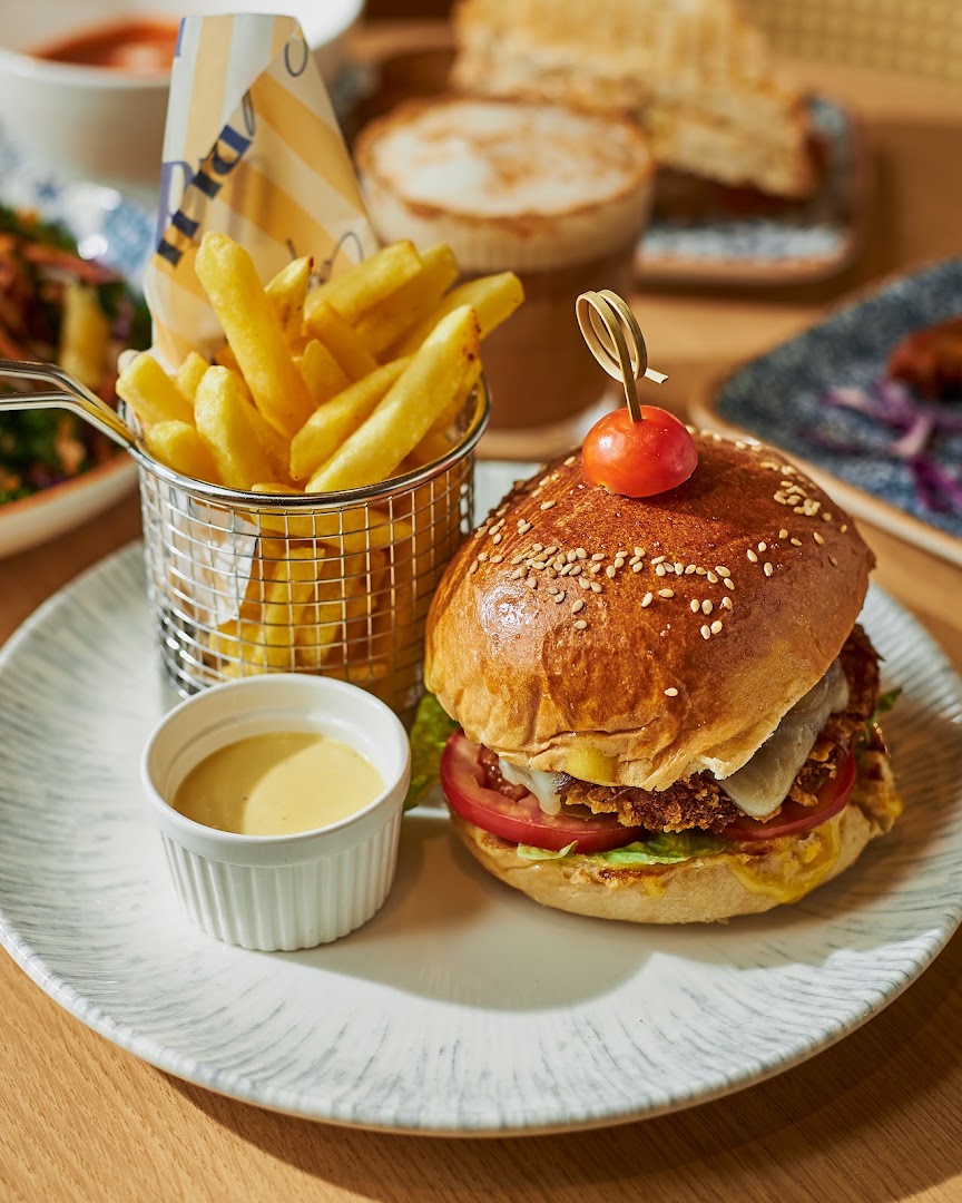 Cafe Blu: high quality appetizing food photo