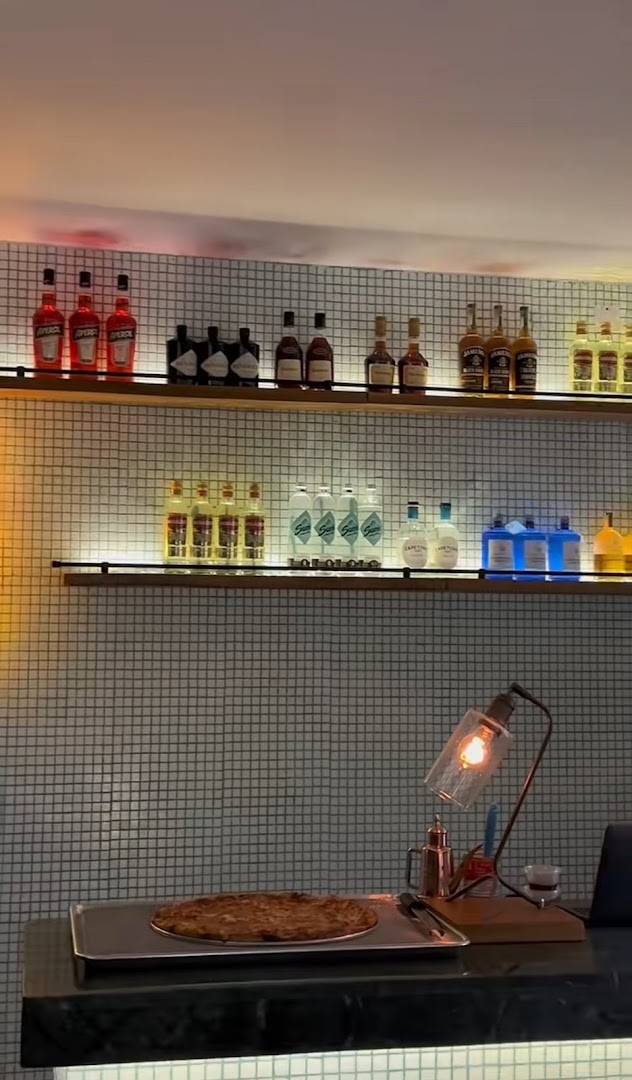 Dough Pizza Bar: clear photo of bar area