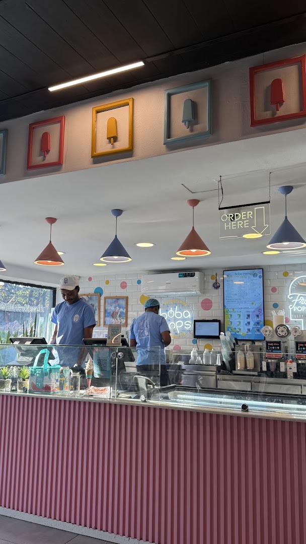 Frosty Pops: clear photo of venue interior