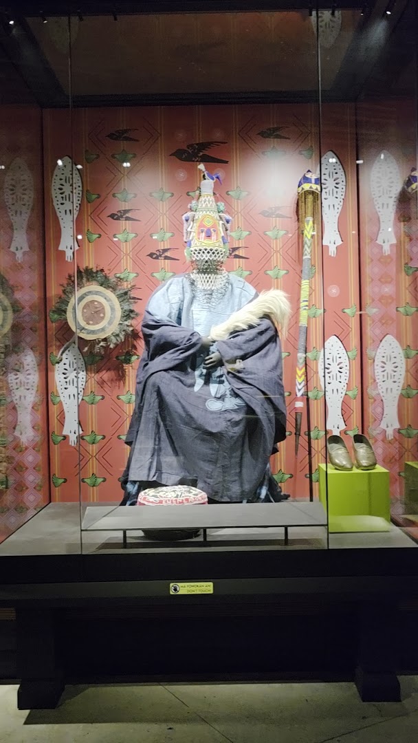 J. Randle Centre for Yoruba Culture and History: clear photo of museum exhibition