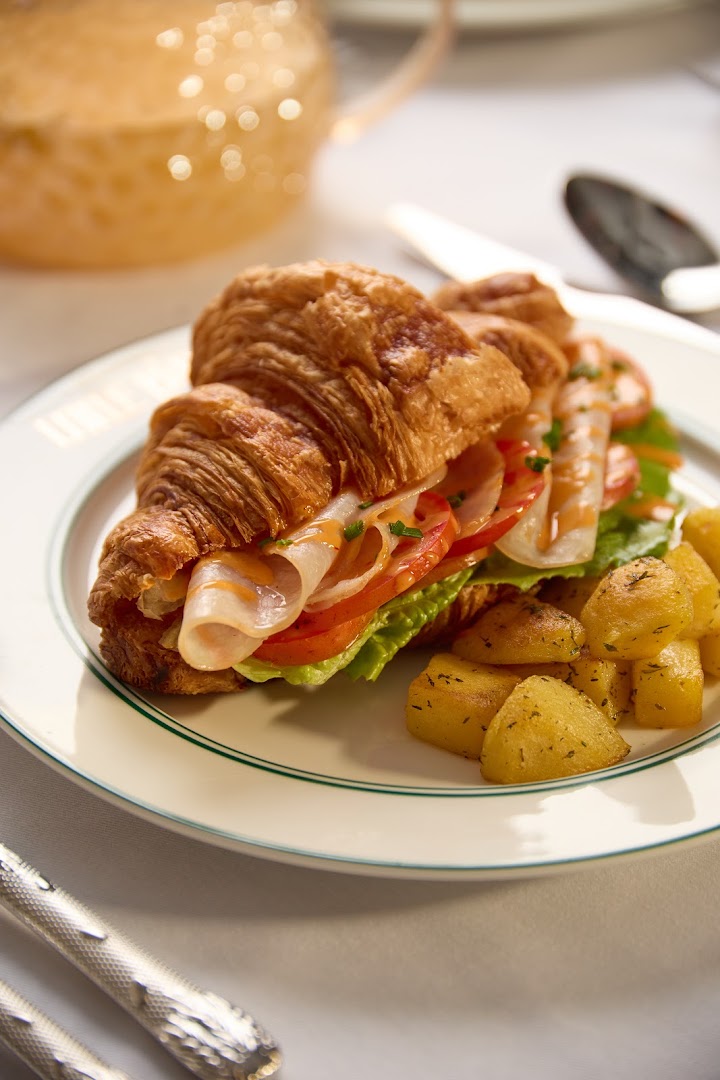 Little Paris: professional and appetizing food photo