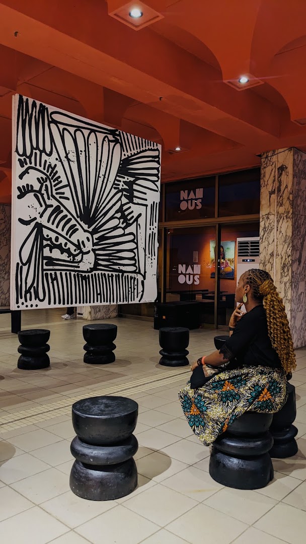Nahous: gallery atmosphere and art