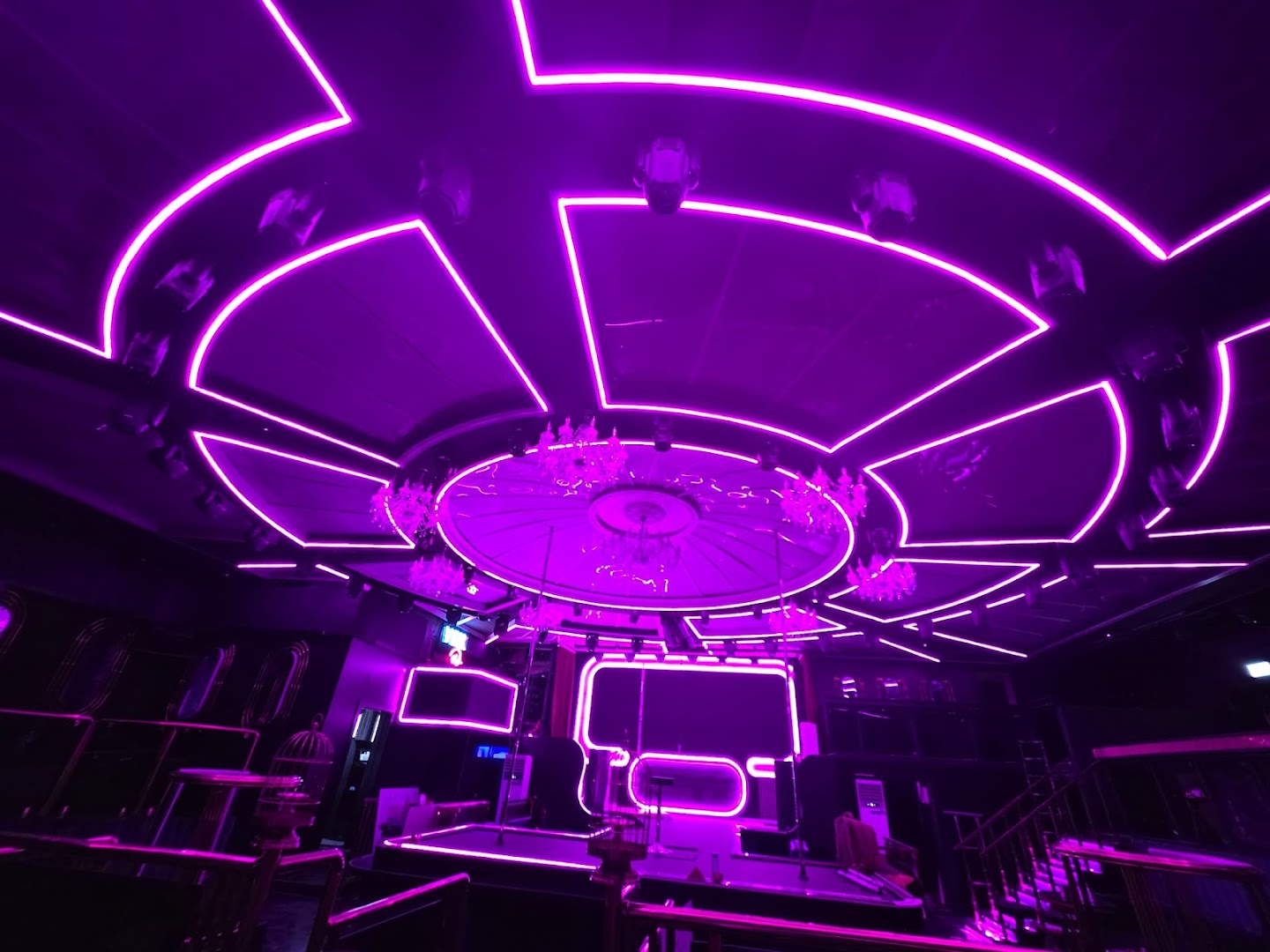 Vein Lagos: venue's vibrant atmosphere