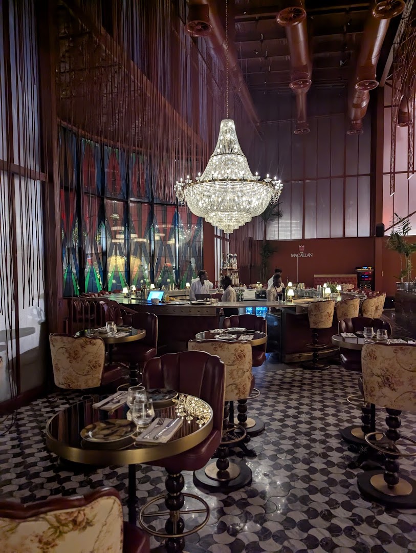 Vici: high quality interior atmosphere shot