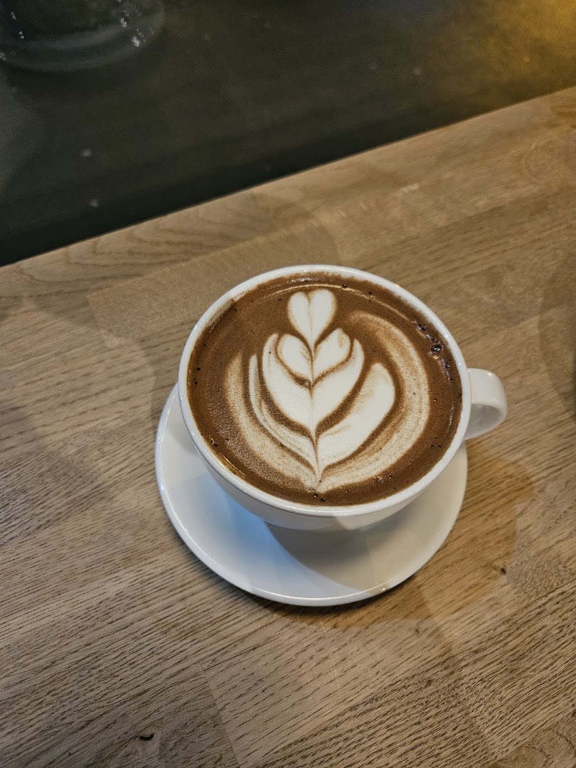 Dråpe Kaffehus: high quality latte art photo
