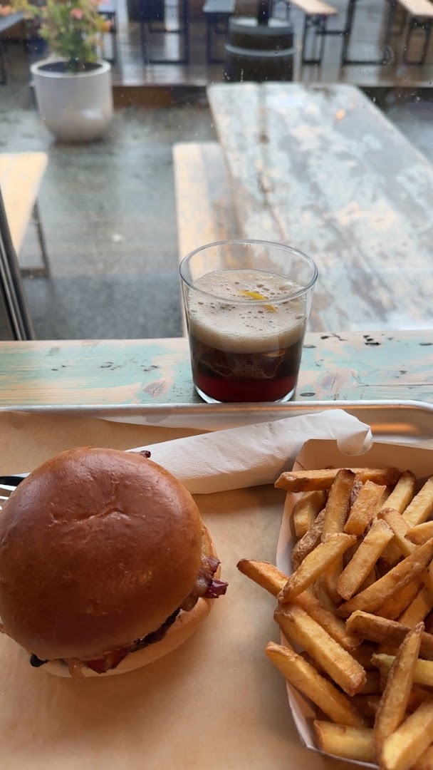 Molo Brew: appetizing food and drink photo