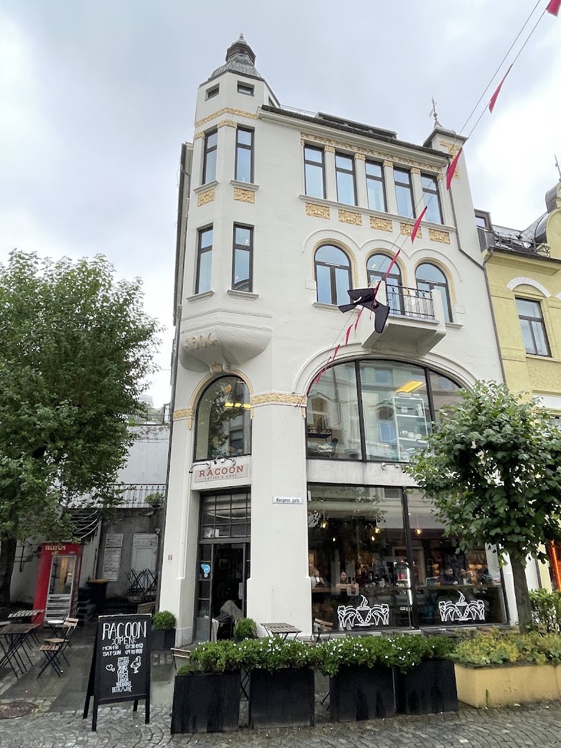Racoon Coffee: clear exterior shot of venue