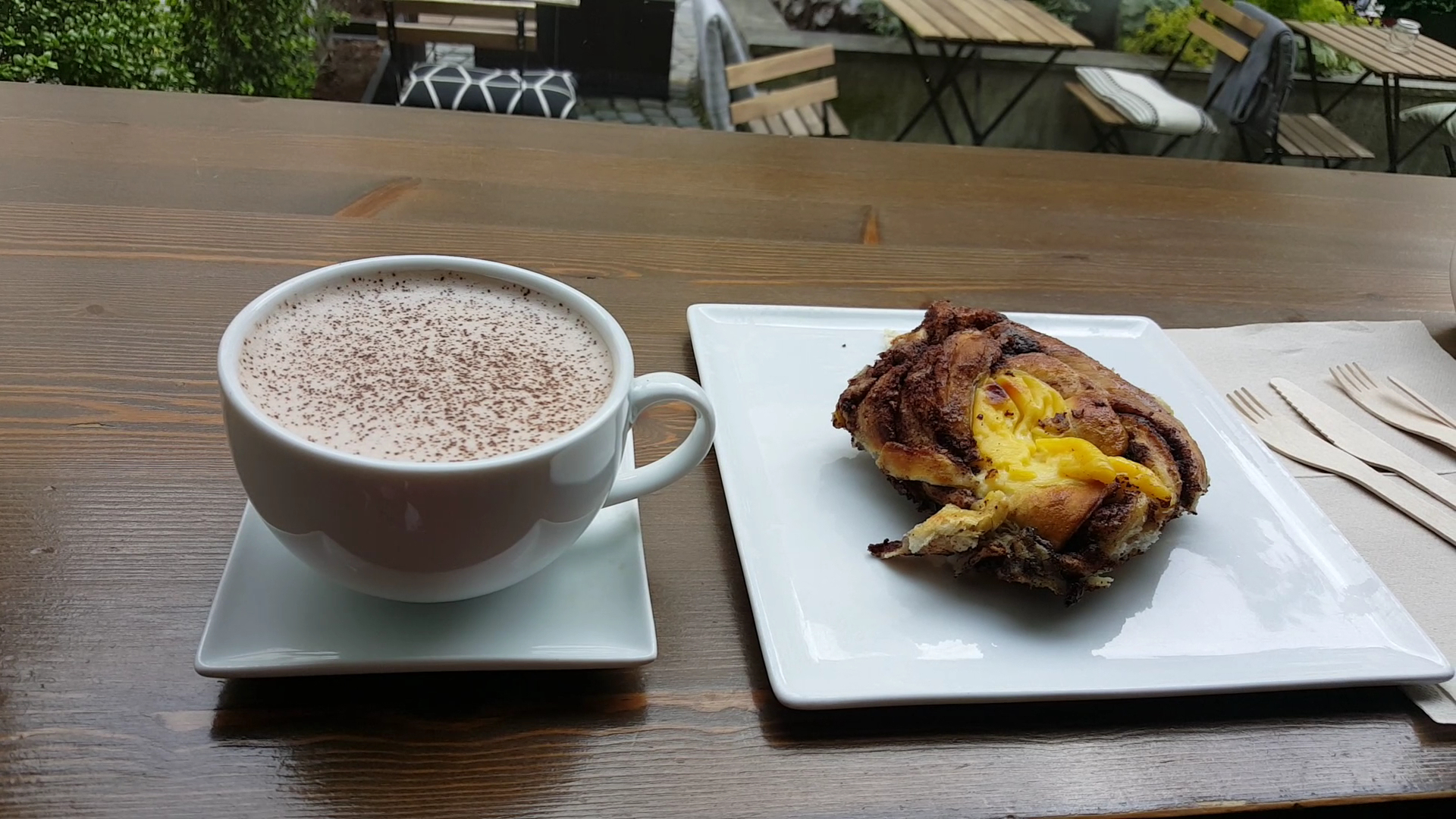 Racoon Coffee: appetizing breakfast food and drink