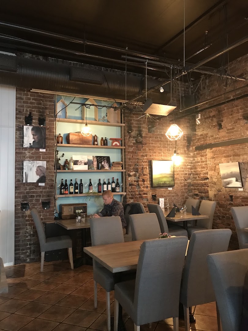 Søstrene Fryd: clear, inviting restaurant interior shot