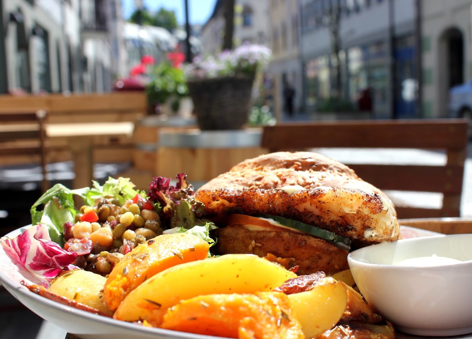 Søstrene Fryd: appetizing food photo with atmosphere