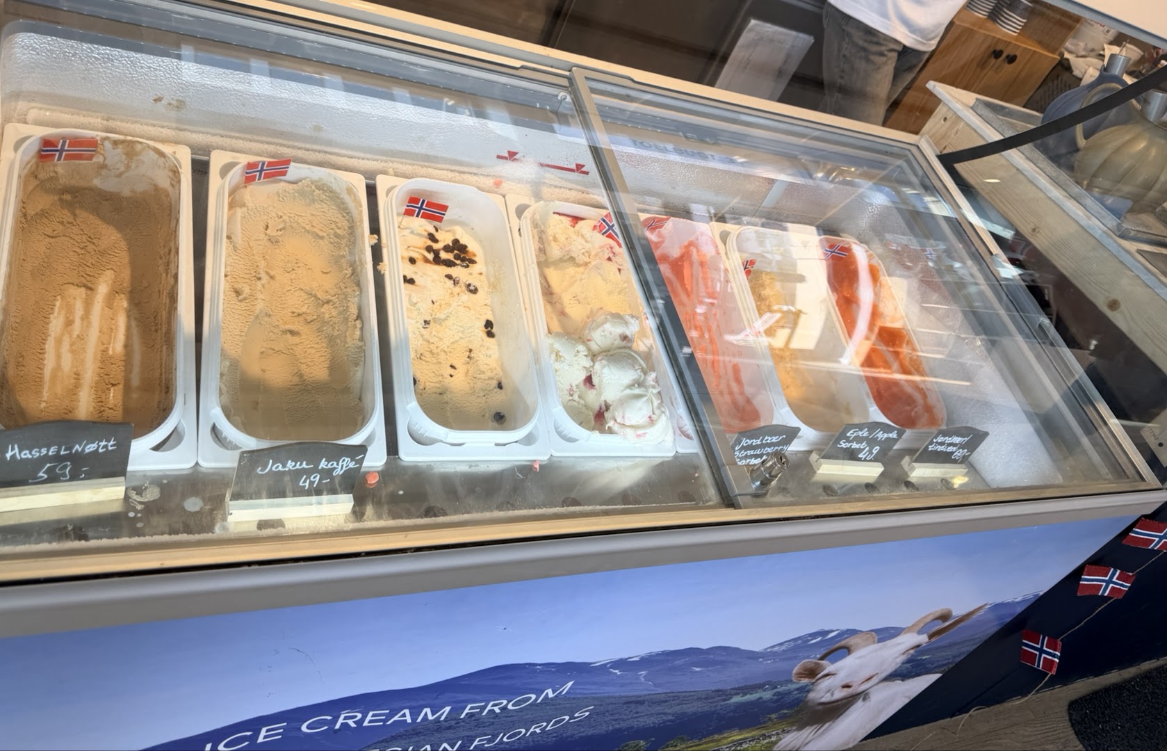 Storfjord Iskrem: appetizing display of ice cream