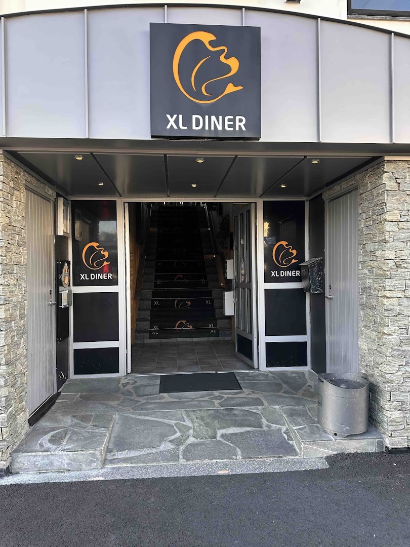 XL Diner: clear photo of restaurant entrance