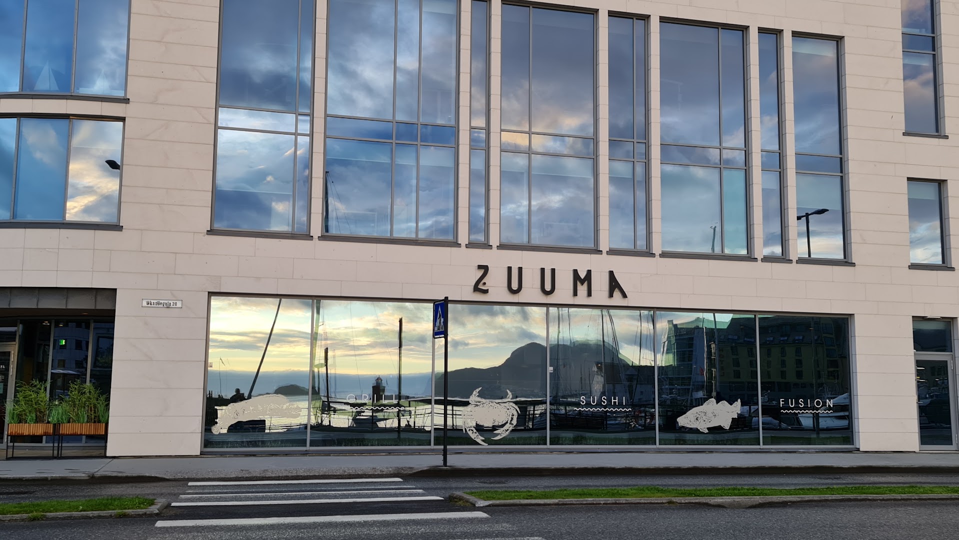 Zuuma: clear exterior shot of restaurant