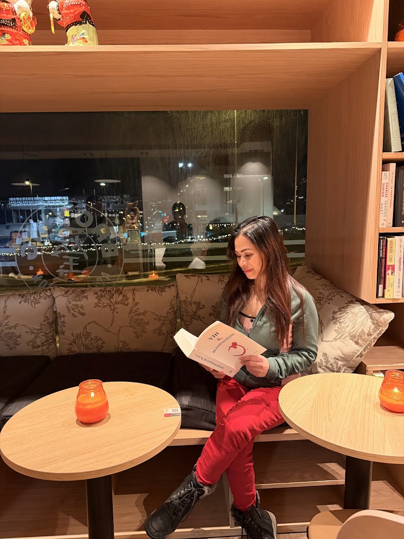 Bao Ying: inviting atmosphere and interior shot