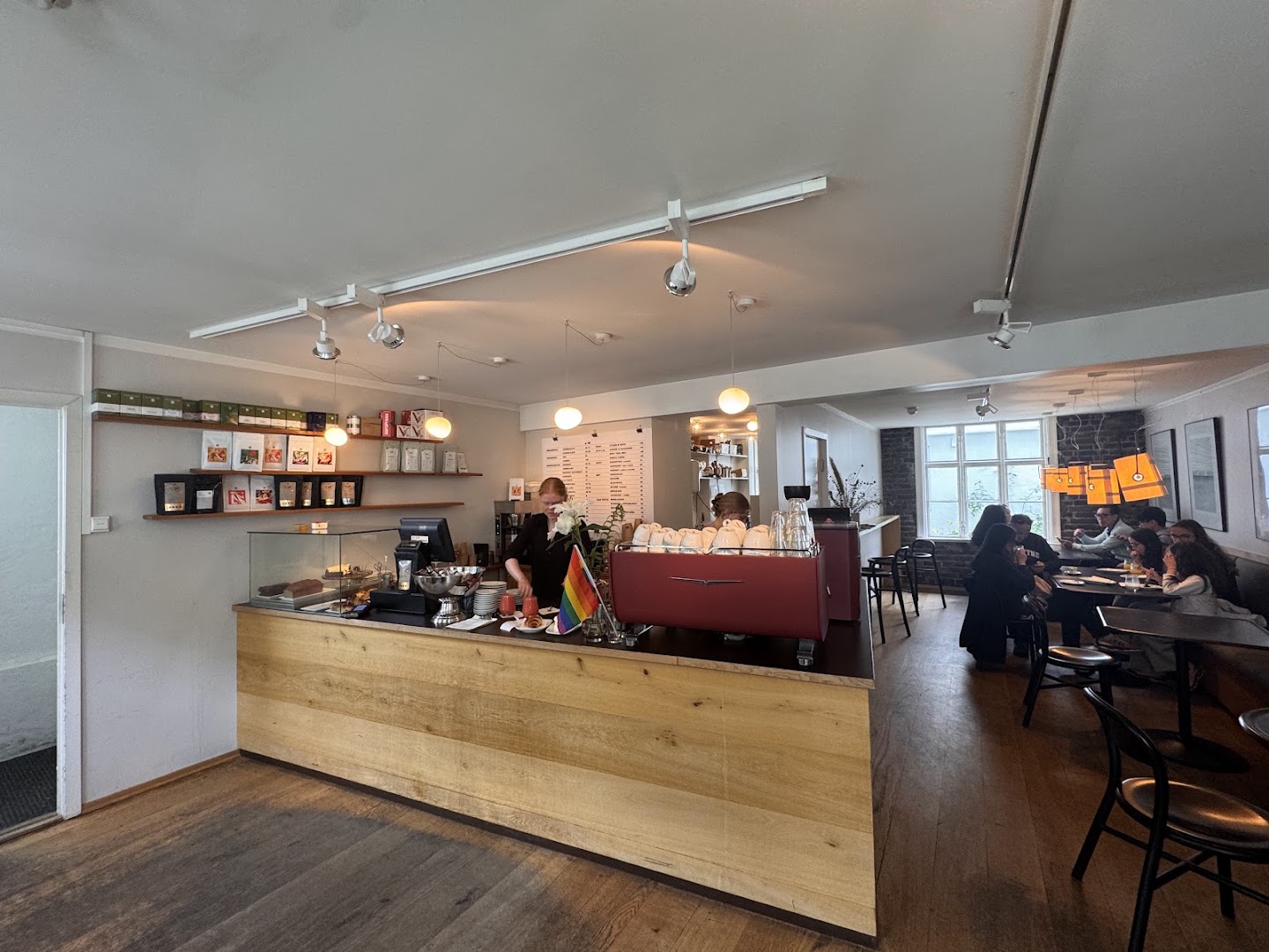 BLOM: clear shot of venue interior