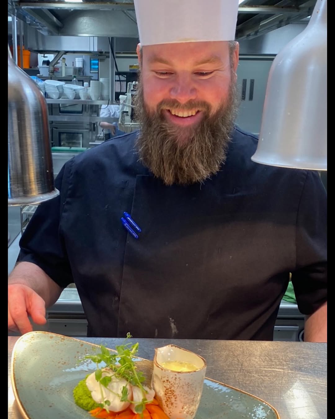 Bryggeloftet & Stuene: professional chef preparing quality food