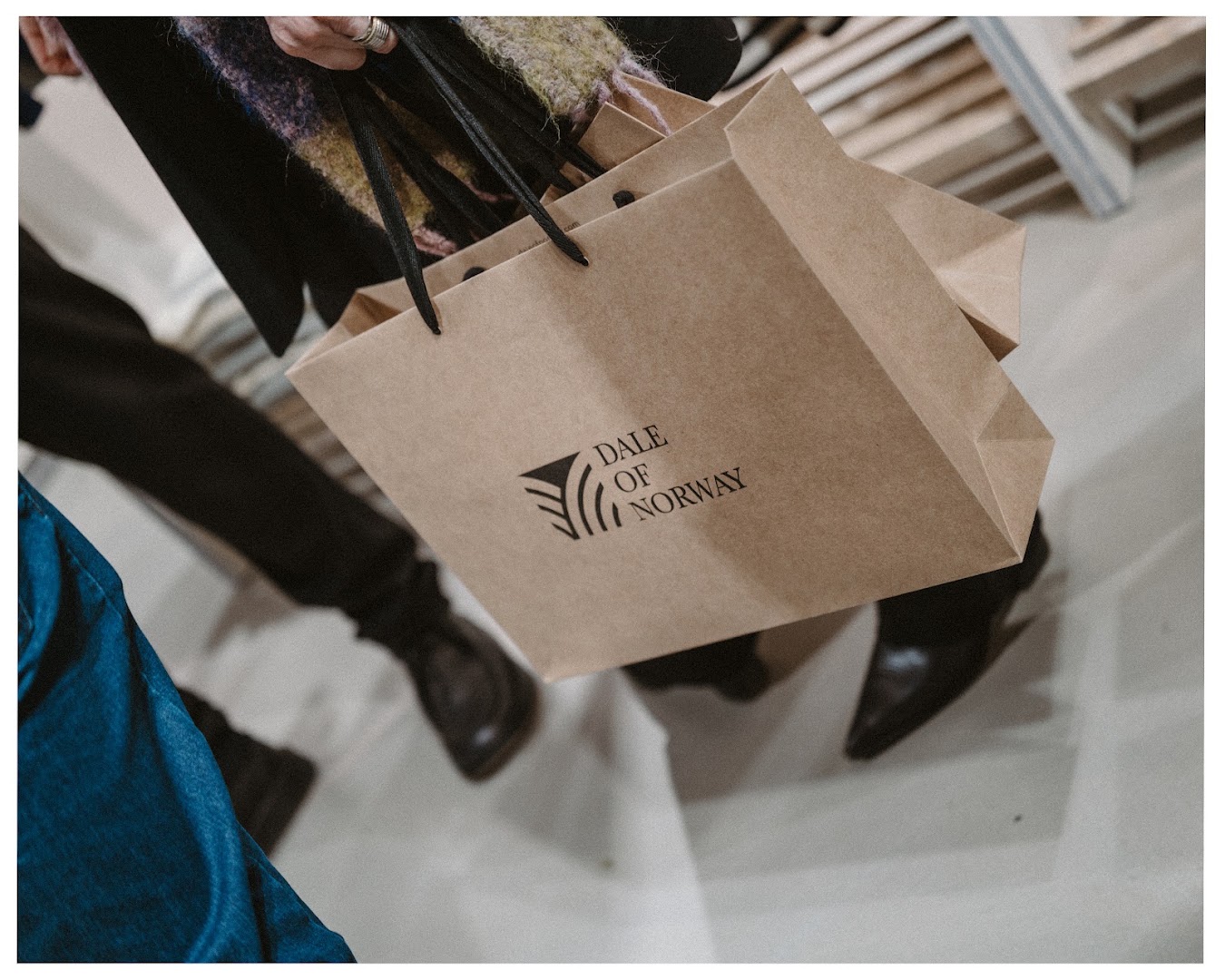 Dale of Norway Bergen: clear branding on shopping bag