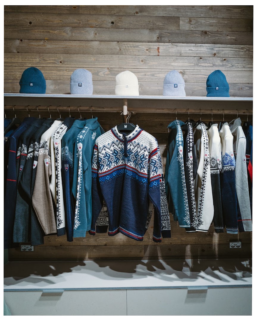 Dale of Norway Bergen: clear, professional product display photo