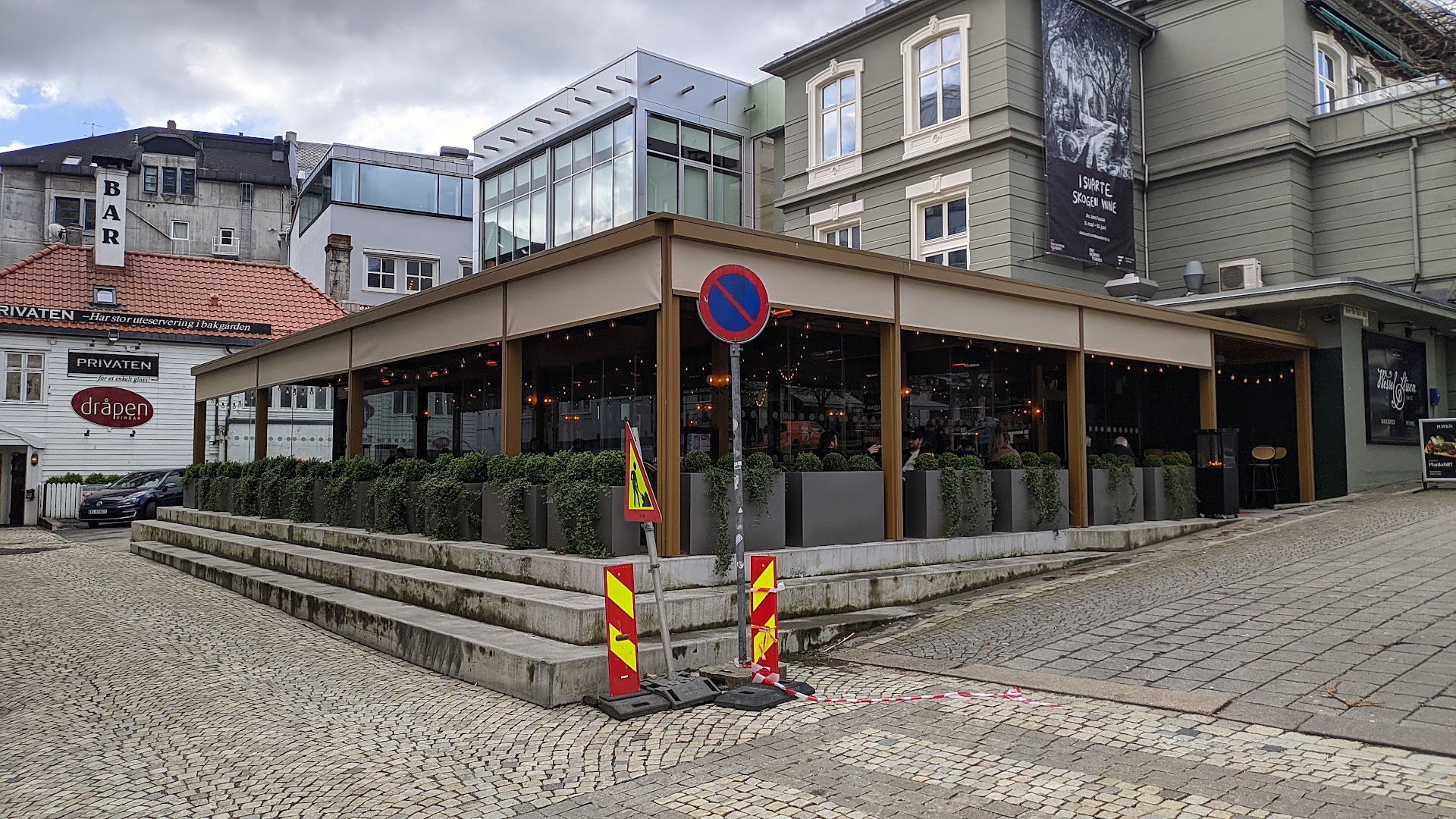 Dråpen Vinbar: clear exterior view of venue