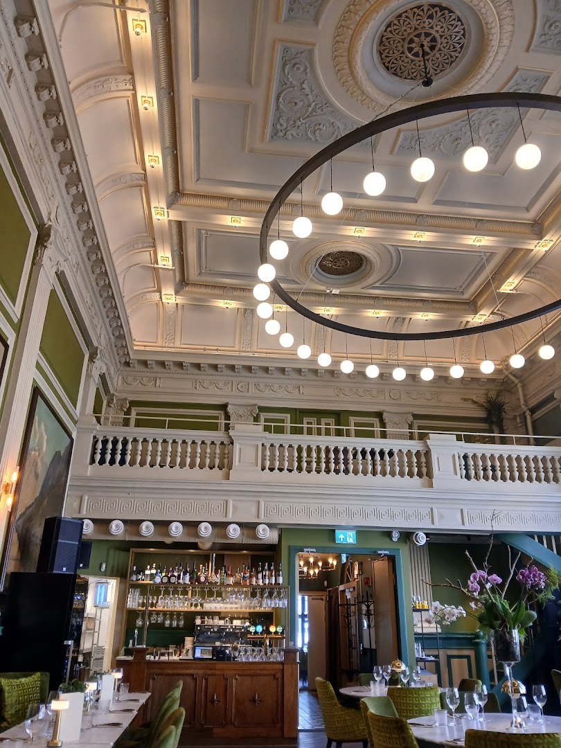 Engen Steakhouse: high quality interior atmosphere shot