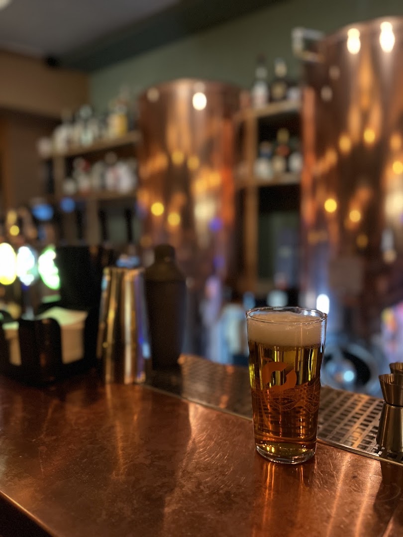 Gefühlen: high quality, atmospheric bar photo