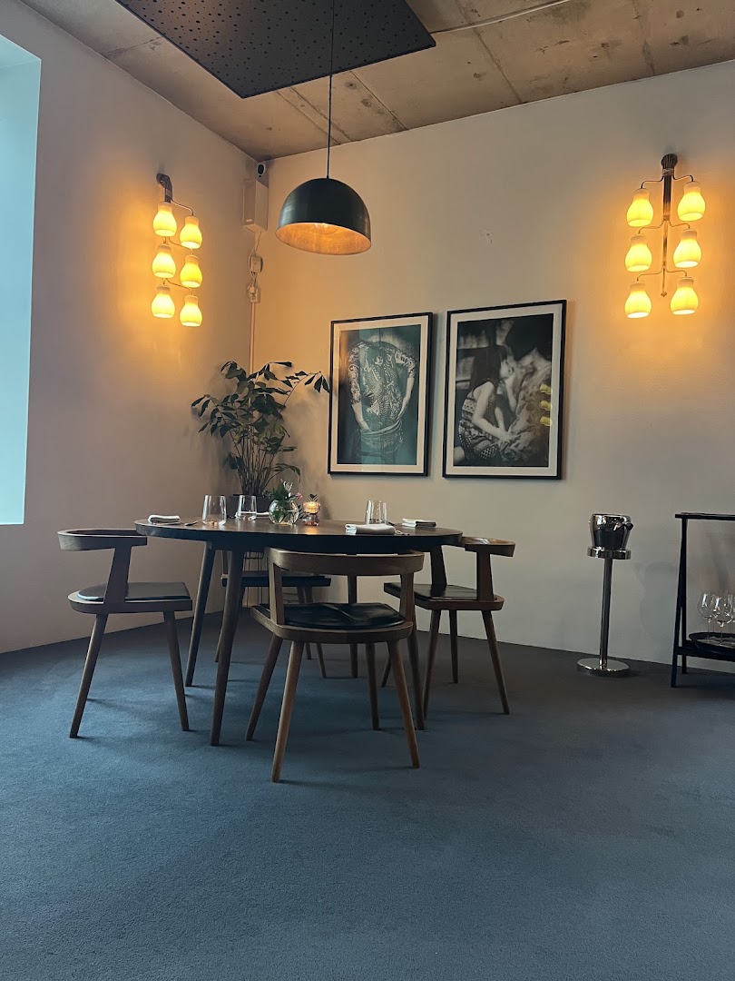 Lysverket: professional interior shot of restaurant