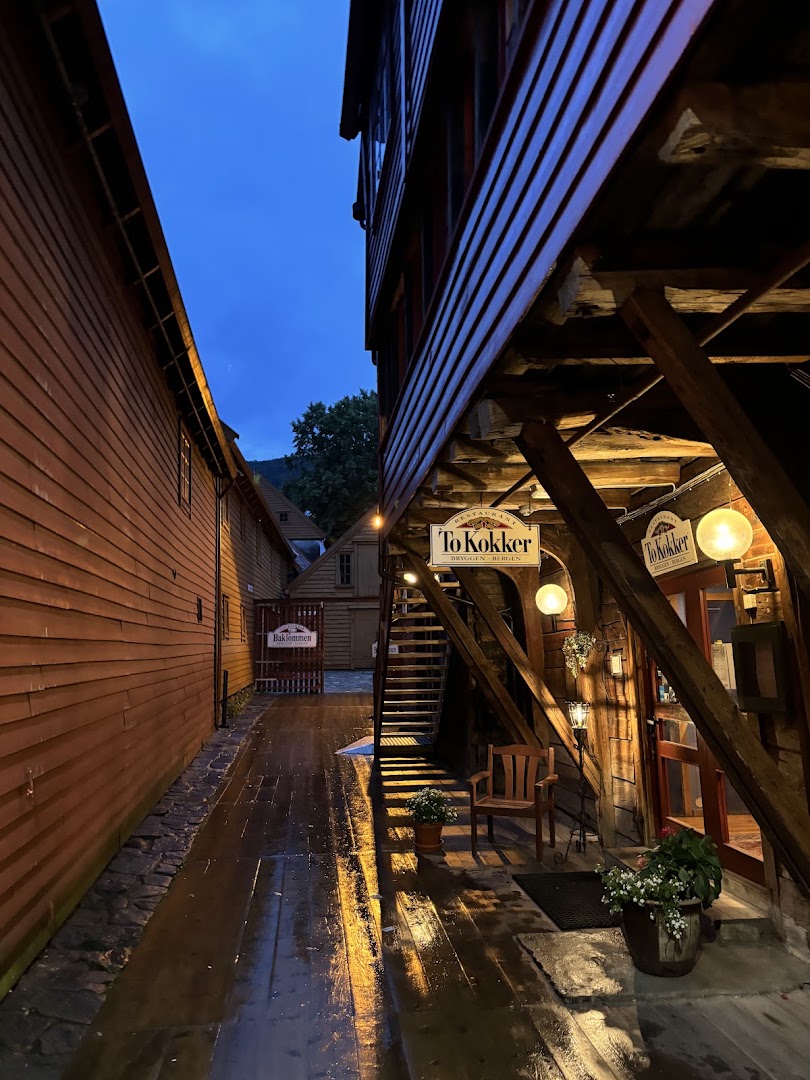 To Kokker: atmospheric and professional exterior shot
