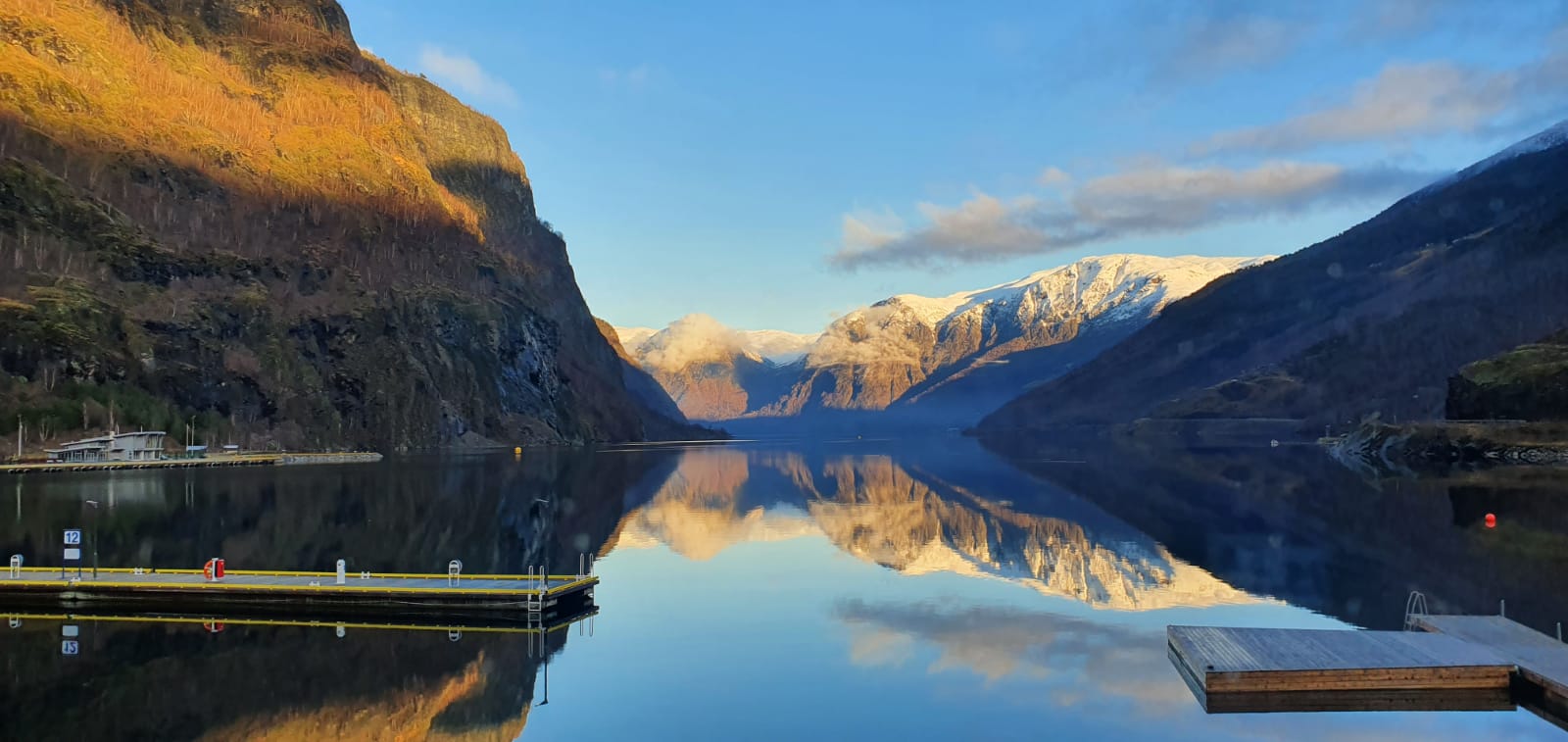 Flåm Marina: beautiful scenic view of venue