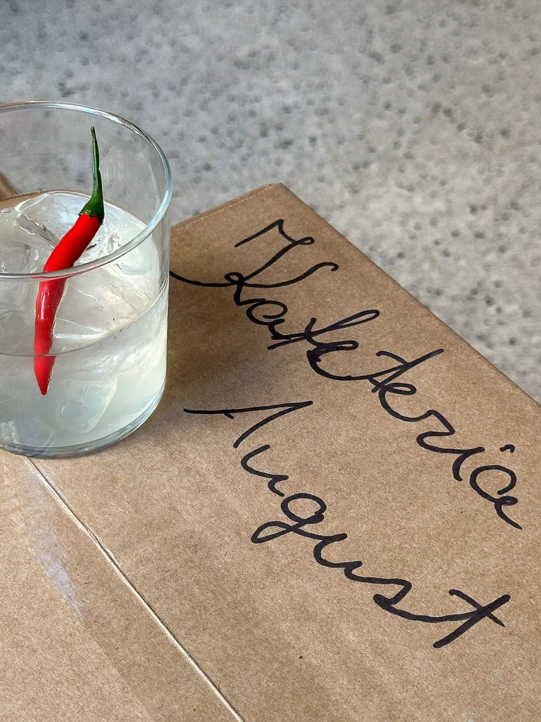 Kafeteria August: aesthetically pleasing drink and branding