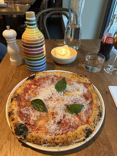 Kork: appetizing photo of restaurant food