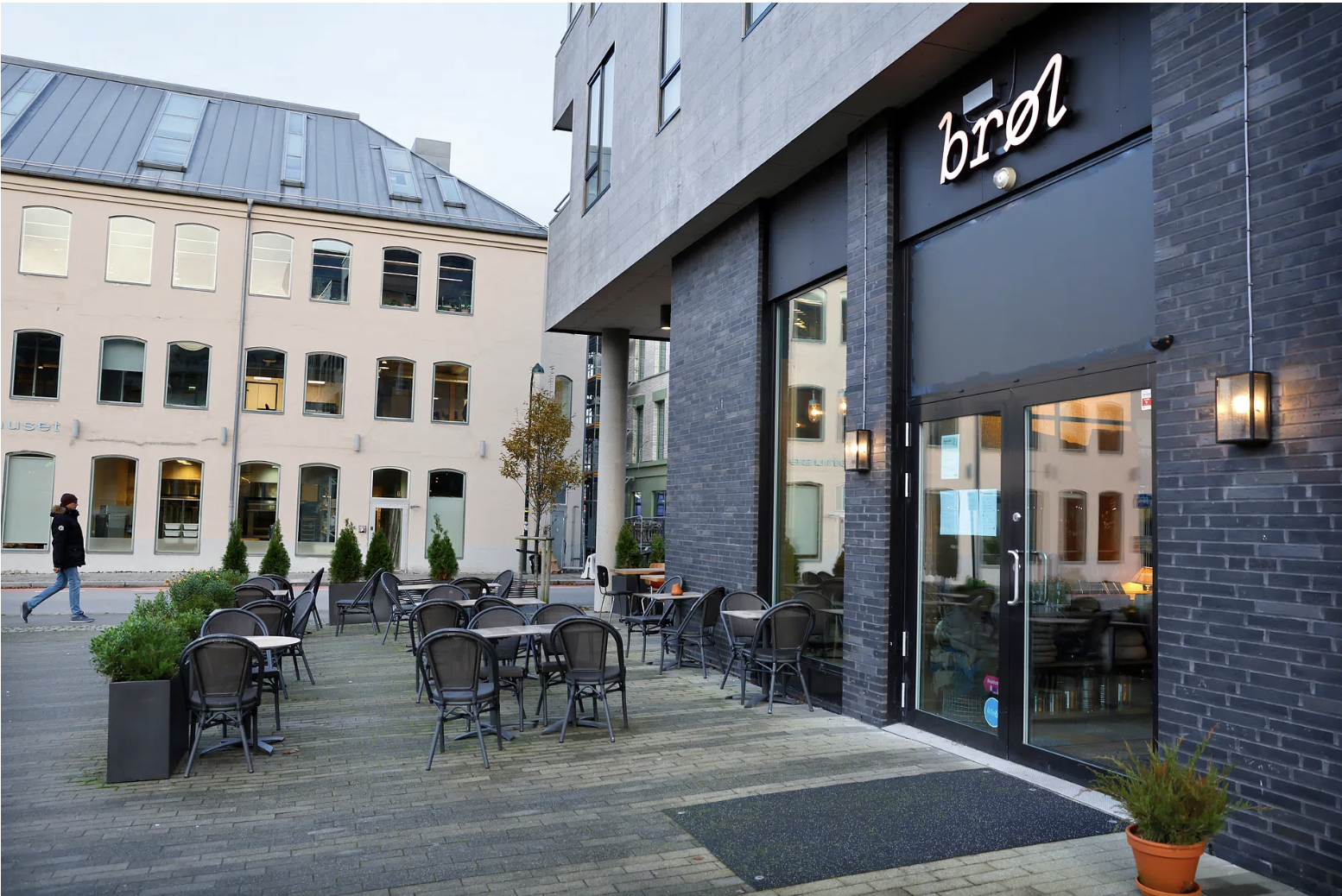 BRØL: clear exterior shot of restaurant