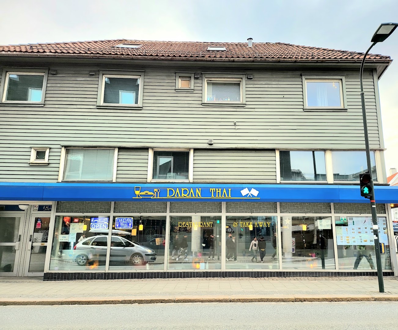 Daran Thai: clear exterior shot of restaurant