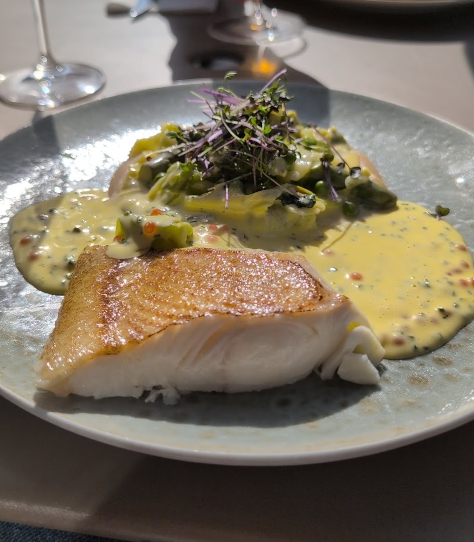 Fish & Cow: appetizing, high-quality food photography