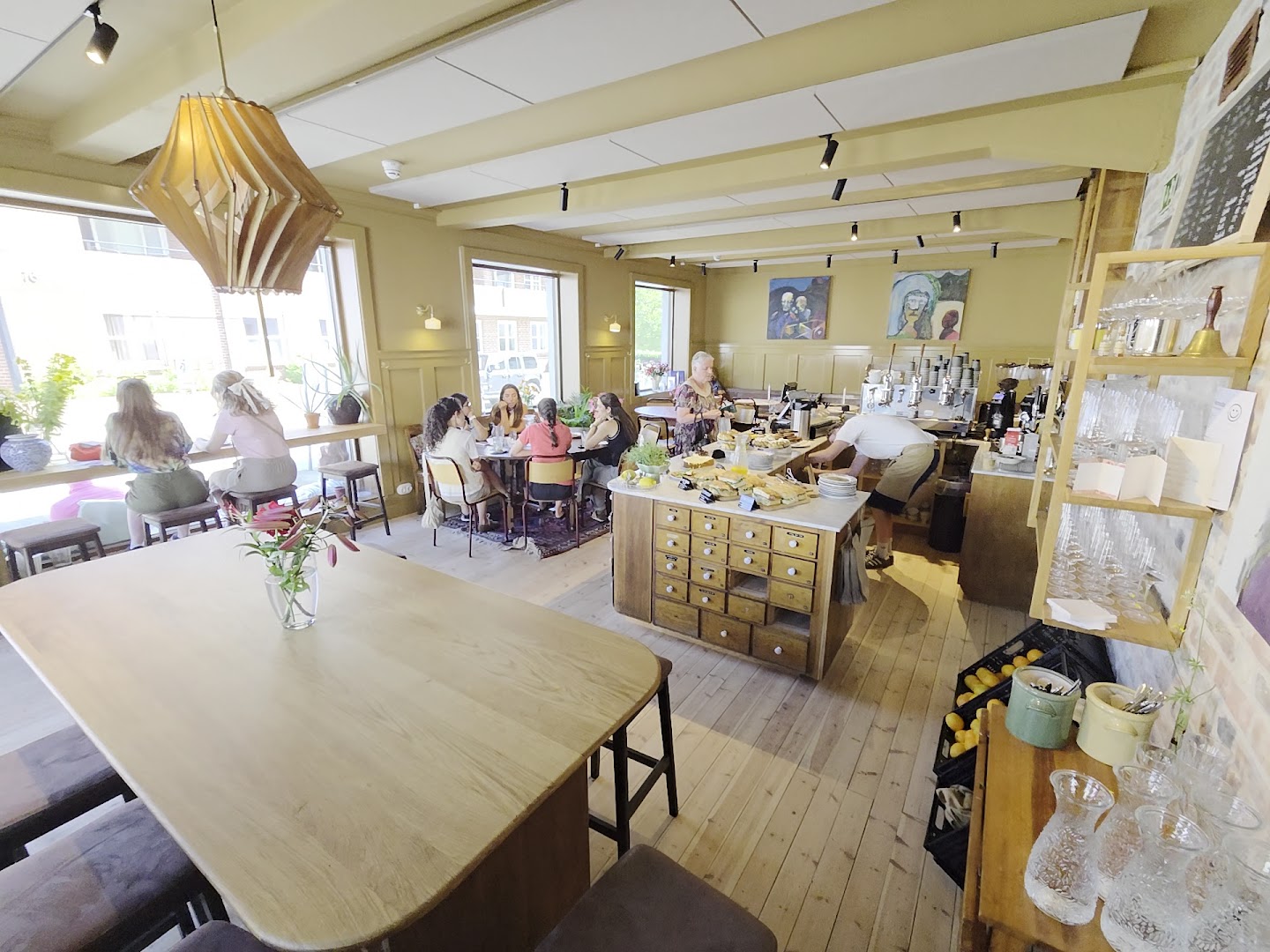 Helmer Storhaug: inviting atmosphere and interior