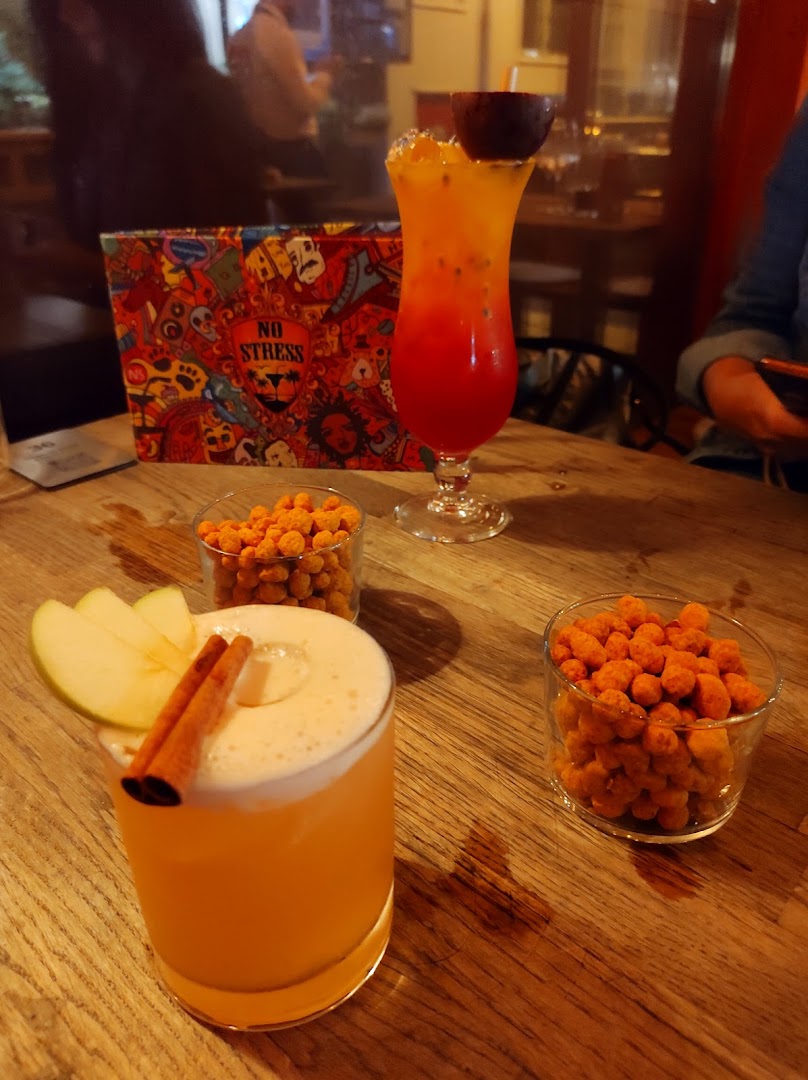 No Stress: appetizing drinks and bar snacks