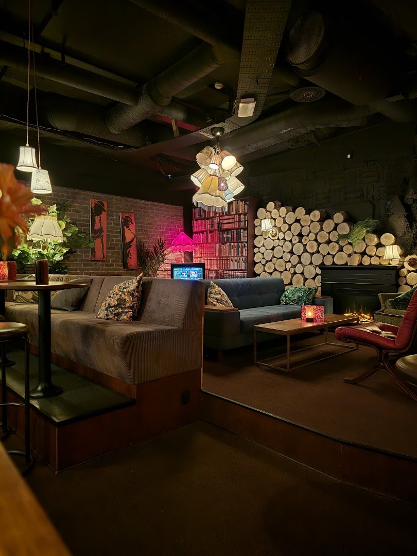 No Stress: inviting and professional interior shot